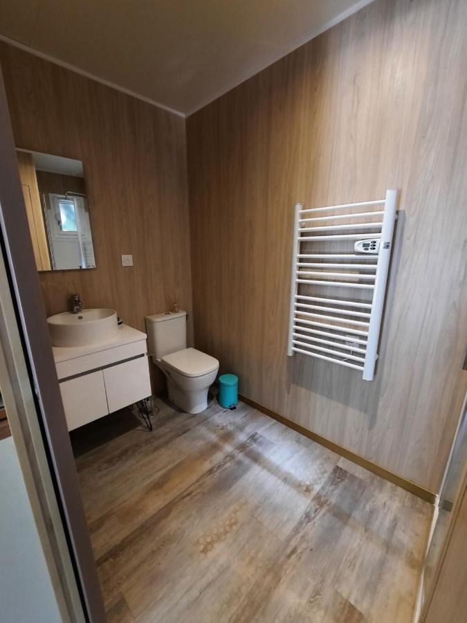 Le lodge des chênes Brousses-et-Villaret Extérieur photo