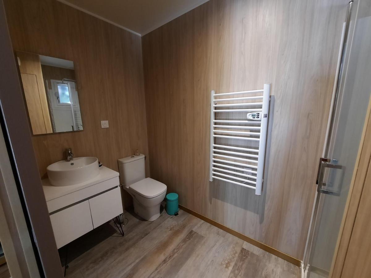 Le lodge des chênes Brousses-et-Villaret Extérieur photo